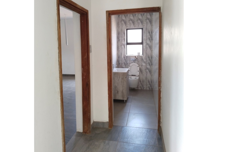 7 Bedroom Property for Sale in Gateway Manor North West